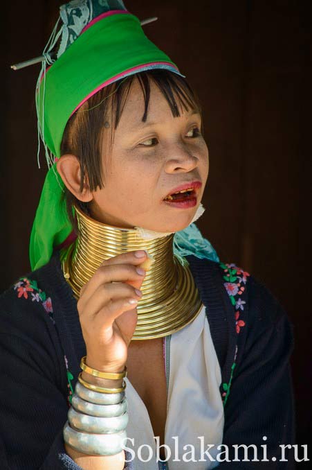 женщина из племени каренов, Чианграй, Таиланд