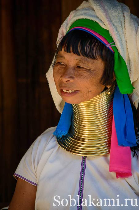женщина из племени каренов, Чианграй, Таиланд